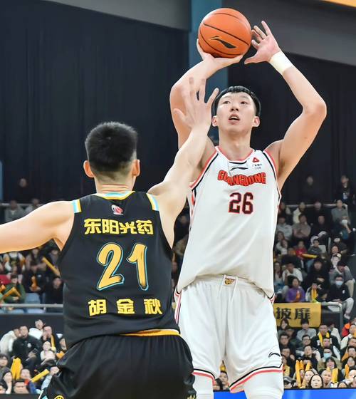 CBA总决赛G1北京胜广厦，周琦全场高光助球队克上且生涯总决赛5战全胜