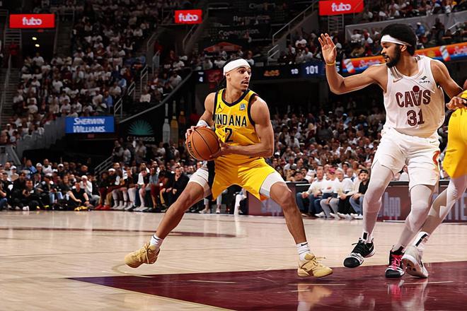 NBA 季后赛步行者 2 比 0 领先骑士，安德鲁 - 内姆哈德表现引关注