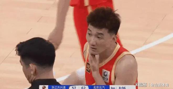 CBA总决赛G1：北京队力克广厦占先机，孙铭徽表现拉胯