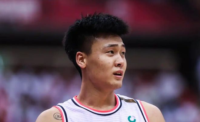CBA总决赛G1打响，新疆男篮赵睿何去何从引关注，下家有3个