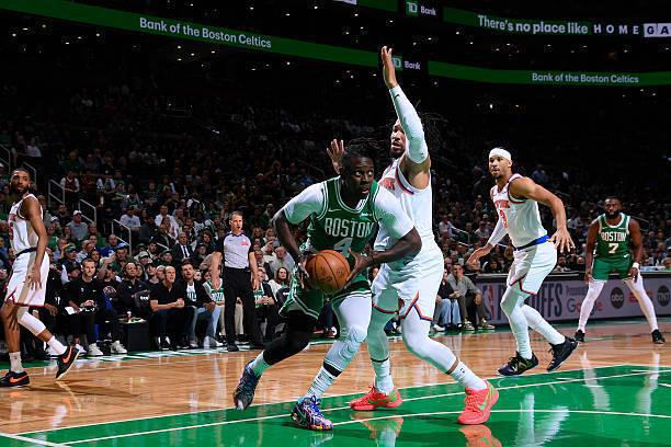 NBA东部半决赛G2：纽约尼克斯惊天逆转，朱-霍勒迪表现几何？