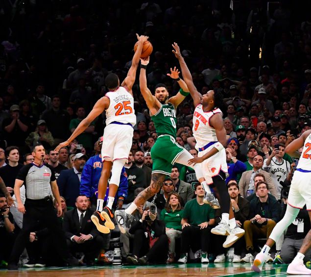 NBA 季后赛东部半决赛 G2：凯尔特人 0-2 落后，20 分优势遭逆转