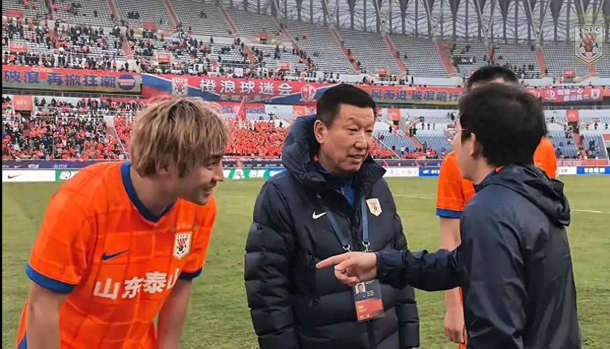 韩国团队与中国足球：无情怀可言，崔康熙合同存问题引博弈