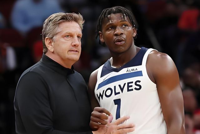5月8日NBA季后赛：库里左腿筋一级拉伤至少休战一周