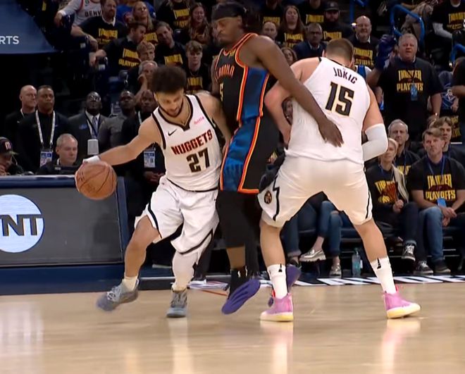 北京时间5月8日NBA赛场：约基奇三节32分钟六犯罚下，雷霆领先48分