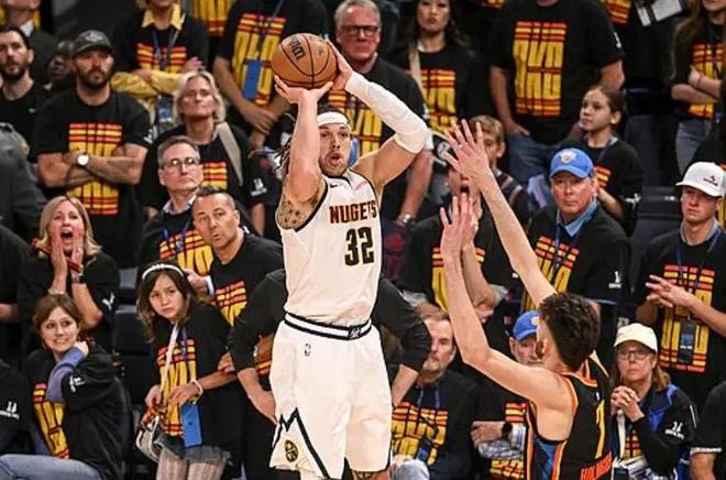 5月8日NBA季后赛次轮G2，雷霆主场迎掘金，威少谈对手