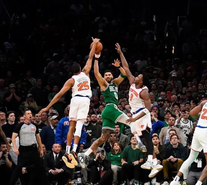 NBA 季后赛凯尔特人主场迎战尼克斯，前两场连输急需反弹