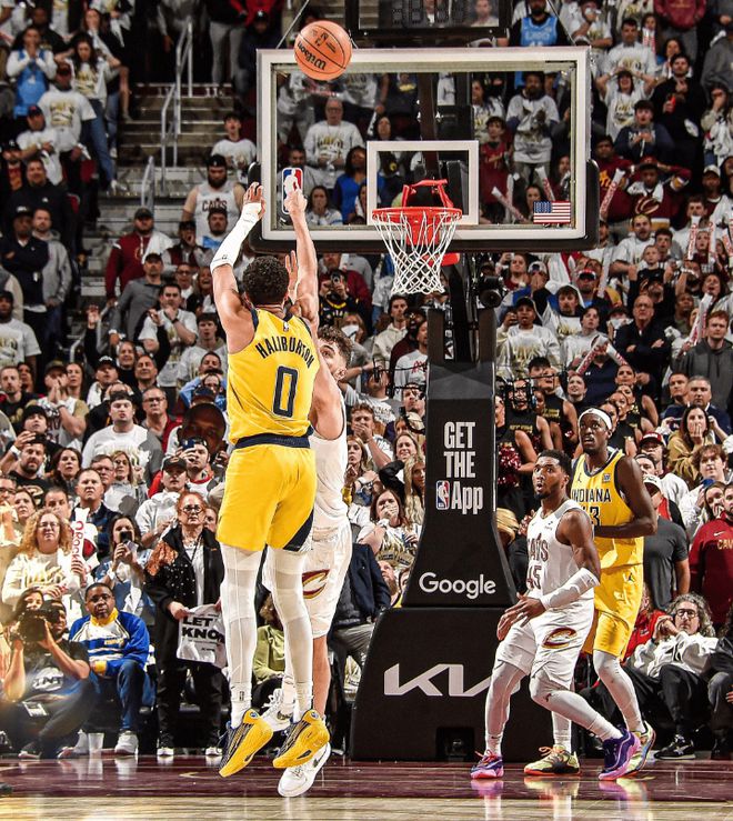 NBA 2024-25 季后赛次轮大变天！卫冕冠军、东部第一皆拉胯