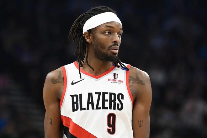 NBA休赛期：五大高薪低能垃圾合同曝光，太阳闹剧添乱
