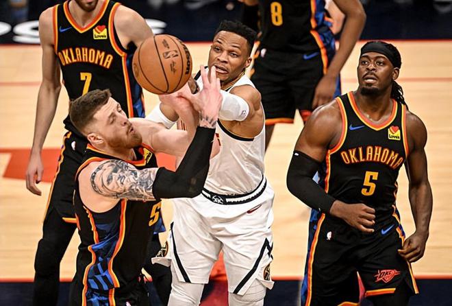 NBA西部半决赛G2：雷霆大破掘金，威少虽败犹荣数据亮眼
