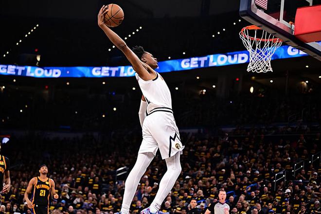NBA西部半决赛G2：雷霆大破掘金，佩顿-沃特森表现有亮点