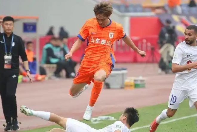 山东泰山B队客场小胜杭州获两连胜，俱乐部奇葩行为却让球迷失望
