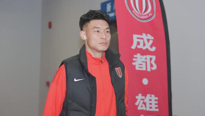 中超前 11 轮战罢成都蓉城屈居第 2，韩鹏飞出场难因自身及新援
