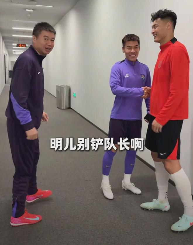 中超前 11 轮战罢成都蓉城屈居第 2，韩鹏飞出场难因自身及新援