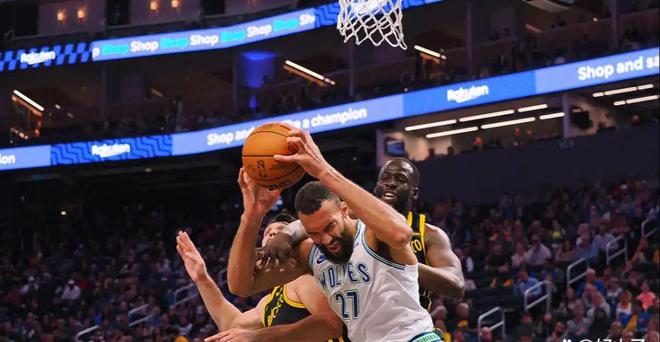 今日NBA季后赛西部半决赛G2：追梦格林左臂击头再领技犯，勇士前景蒙阴