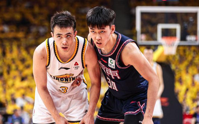 5月CBA冠军热门聚焦北京与广厦，广东男篮现状及人员调整解析