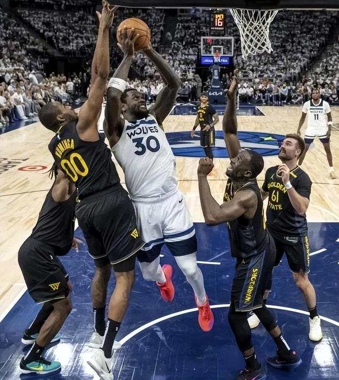 5月9日NBA季后赛森林狼与勇士G2激战，库里缺阵局势跌宕