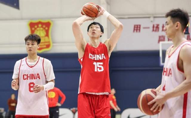 现役CBA北京队中锋周琦谈昔日NBA打球经历：体验强度与拒绝加钱内幕