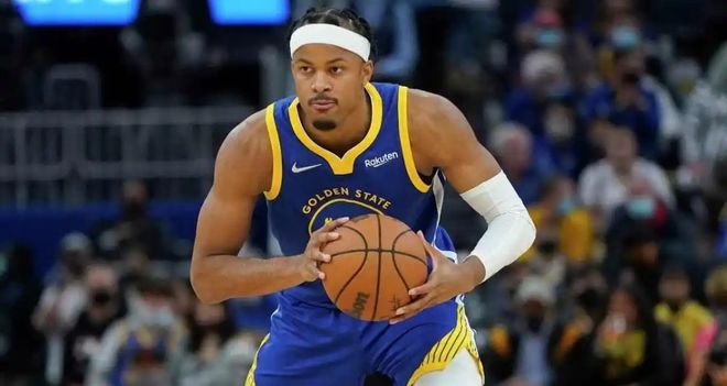 NBA西部半决赛G2：勇士惨败森林狼，摩西·穆迪彻底迷失暴露短板