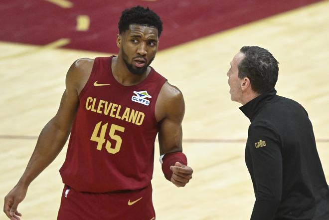肯尼 - 阿特金森执教挫折铸就2024 - 25赛季NBA最佳教练荣耀