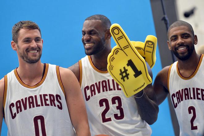 NBA季后赛分区半决赛激战正酣，各队冠军荒时长几何？