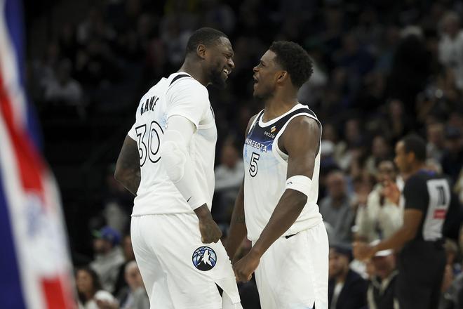 NBA季后赛分区半决赛激战正酣，各队冠军荒时长几何？
