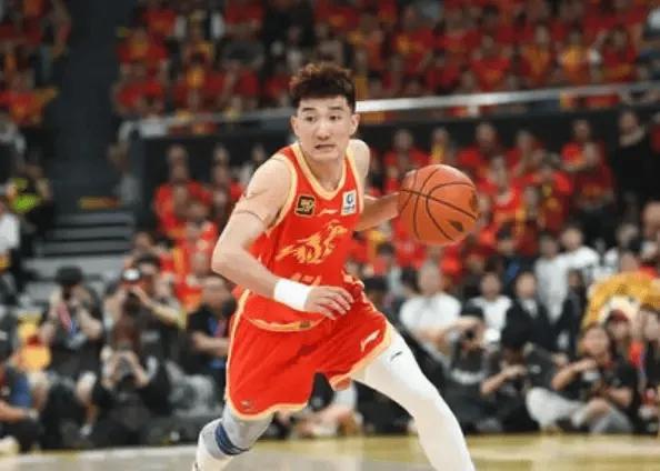 CBA总决赛G2广厦胜北京扳平总比分，王博谈防守与篮板球关键作用