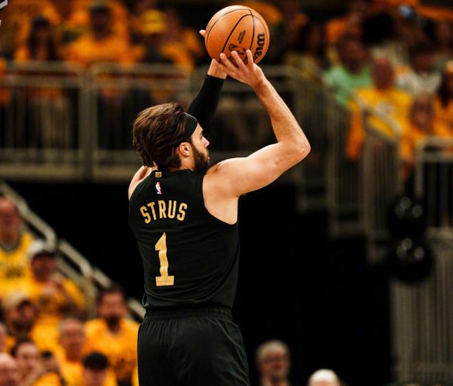 5月10日NBA季后赛东部半决赛第三回合 骑士大胜步行者扳回一城