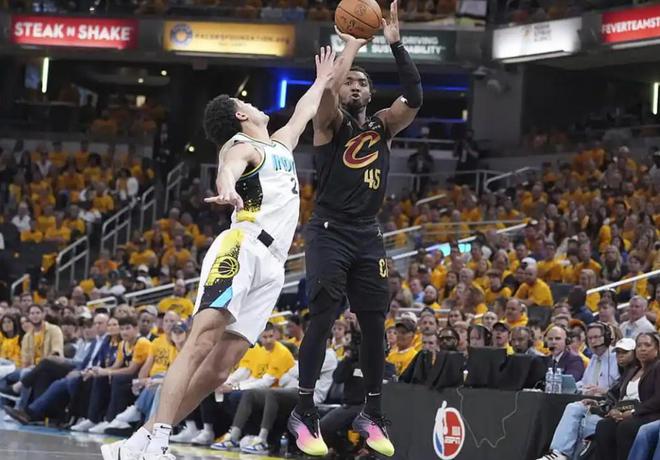 5月10日NBA季后赛骑士与步行者G3激战，骑士背水一战压力大