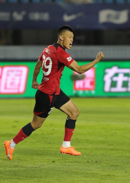 保级关键战！长春亚泰迎战河南队，苏亚雷斯未临场指挥