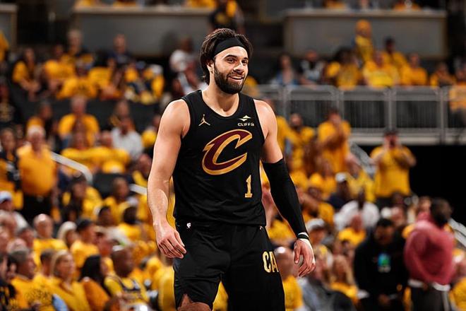 NBA东部半决赛G3：骑士强势反弹扳平总比分，马克斯-斯特鲁斯大放异彩
