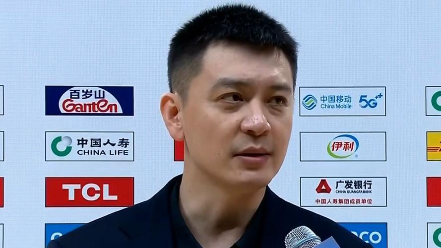 史上最差总决赛！北京球迷投诉闫军5大错漏判，杨鸣犀利点评