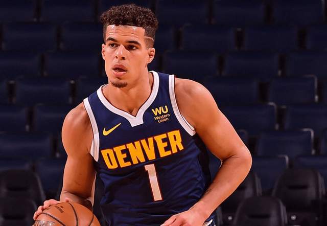 NBA 季后赛掘金主场 1 加时险胜雷霆 2-1 领先，比赛过程扣人心弦