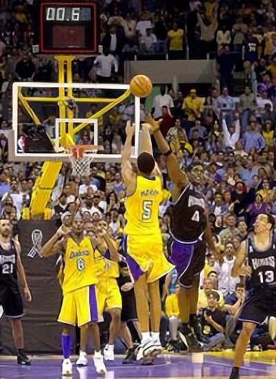 NBA 季后赛掘金主场 1 加时险胜雷霆 2-1 领先，比赛过程扣人心弦