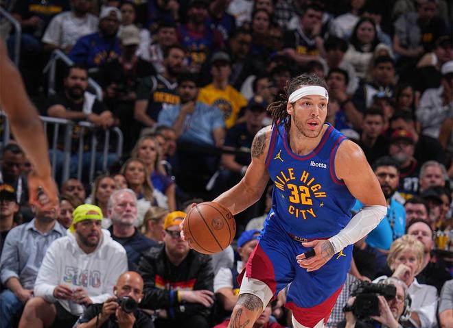 NBA历史级扣将阿隆·戈登完美转型，多次关键球拯救掘金