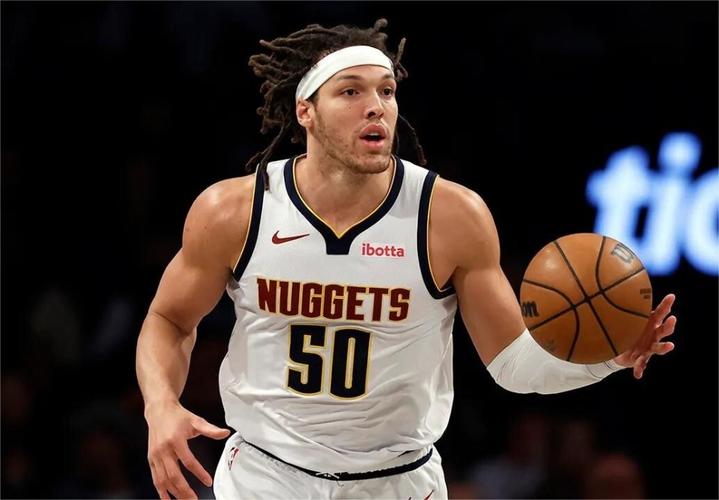 NBA历史级扣将阿隆·戈登完美转型，多次关键球拯救掘金