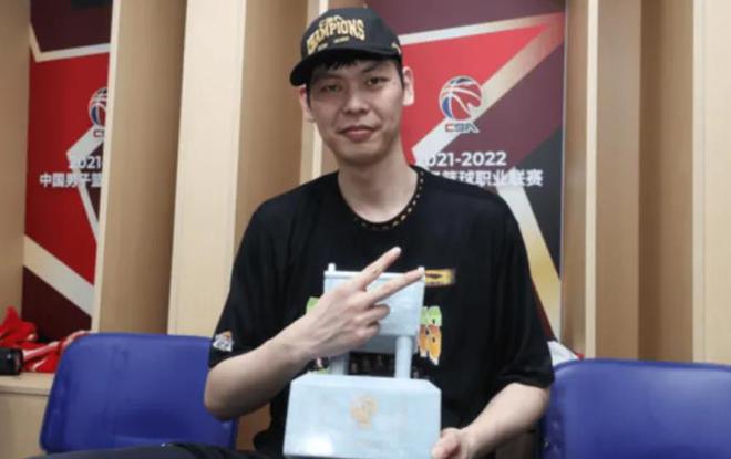 新疆队或送走赵睿引热议，上海队成最可能下家？