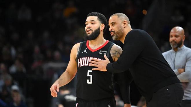 NBA 记者分析：范弗里特下赛季能否留队取决于这两点