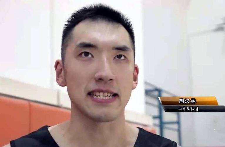山东篮球传承：33岁陶汉林坚守一人一城，20岁杨瀚森扛起未来之星大旗