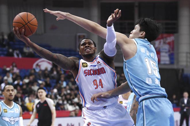 杨瀚森宣布参加NBA选秀：未满20岁中国男篮国手冲击美职篮的心路历程