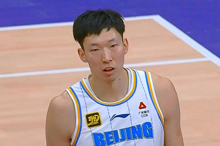 CBA半决赛最新动态：周琦恢复训练，韩德君复出，胡金秋伤病无碍