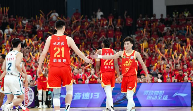 广厦男篮大将赵嘉仁颅内骨折赛季报销 孙铭徽坦言伤病困扰球队多年