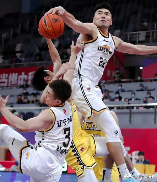 广厦男篮晋级半决赛迎战辽宁，18小时内连发两条重要信息引关注