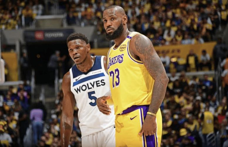NBA季后赛湖人vs森林狼G3：华子关键表现助森林狼2-1领先湖人