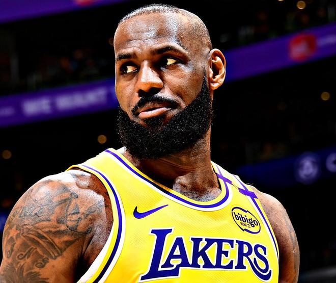 NBA季后赛湖人vs森林狼G3：华子关键表现助森林狼2-1领先湖人