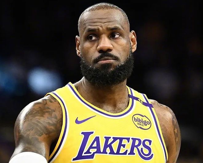 NBA季后赛湖人vs森林狼G3：华子关键表现助森林狼2-1领先湖人