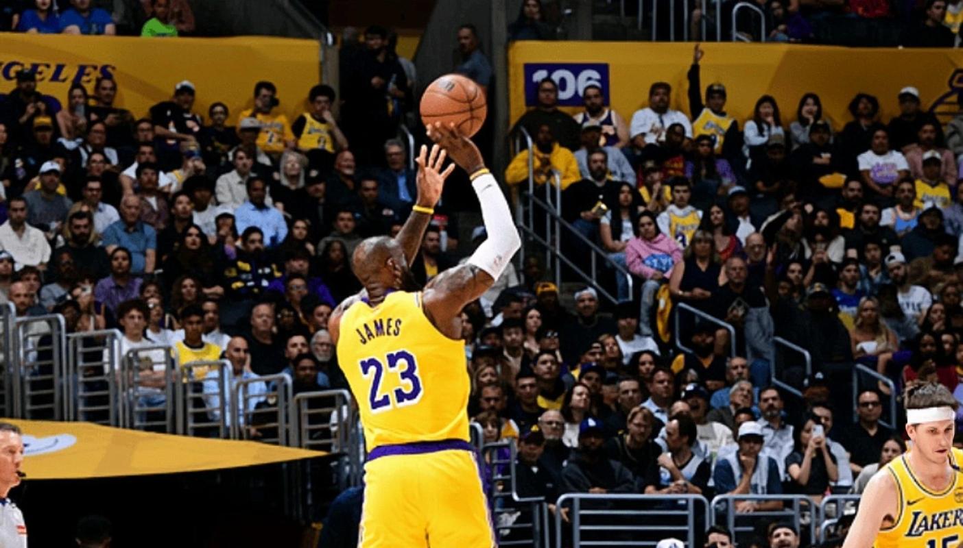 NBA季后赛西部首轮：森林狼主场力克湖人，詹姆斯空砍38分难救主
