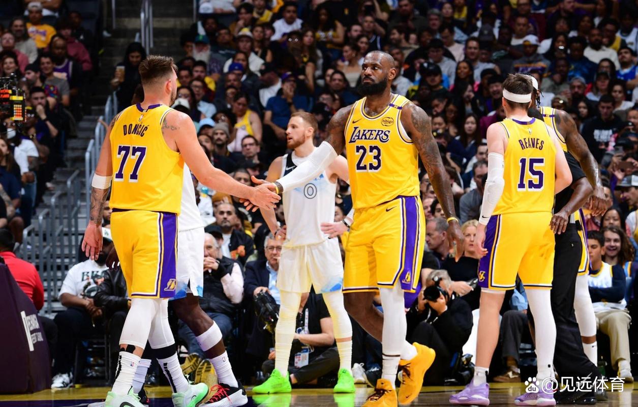 NBA季后赛湖人vs森林狼G3：詹姆斯爆发助湖人逆转 系列赛悬念再起