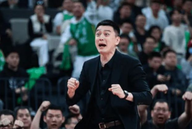 辽宁男篮韩德君伤情未明，半决赛对阵广厦内线压力大