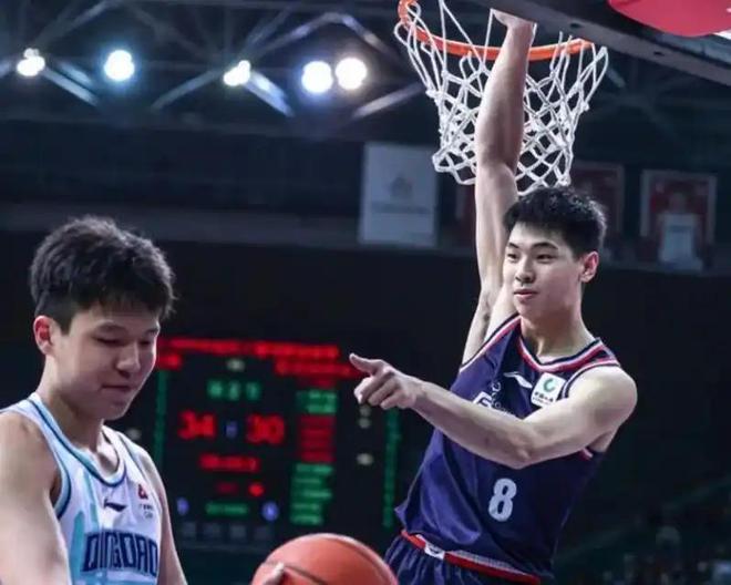中国内线新星杨瀚森获2025年NBA选秀资格 预测次轮54顺位被步行者选中